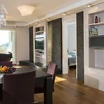 Flowers Luxury Apartman *