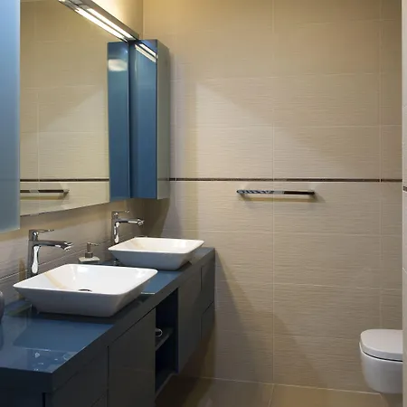 Flowers Luxury דירה *