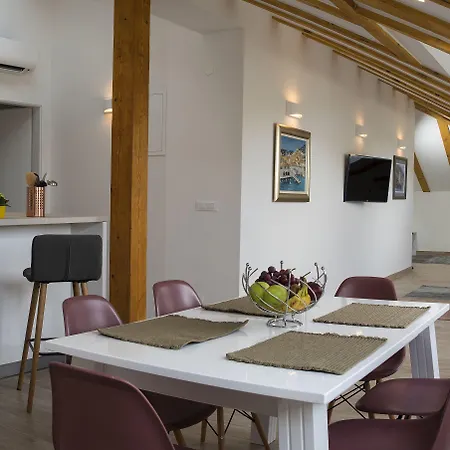 Apartman Flowers Luxury