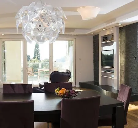 Flowers Luxury * דוברובניק