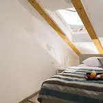 Flowers Luxury Apartment
